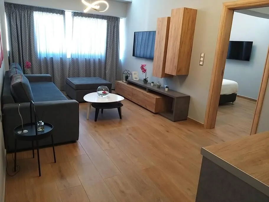 Image 4 of Urban House Aiolou