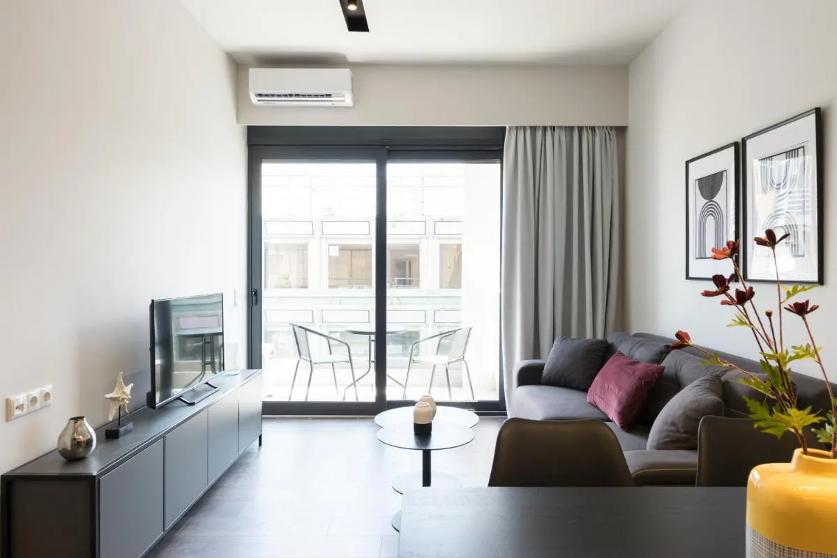 Image 5 of Voda Luxury Residence #502 – Acropolis View Rooftop