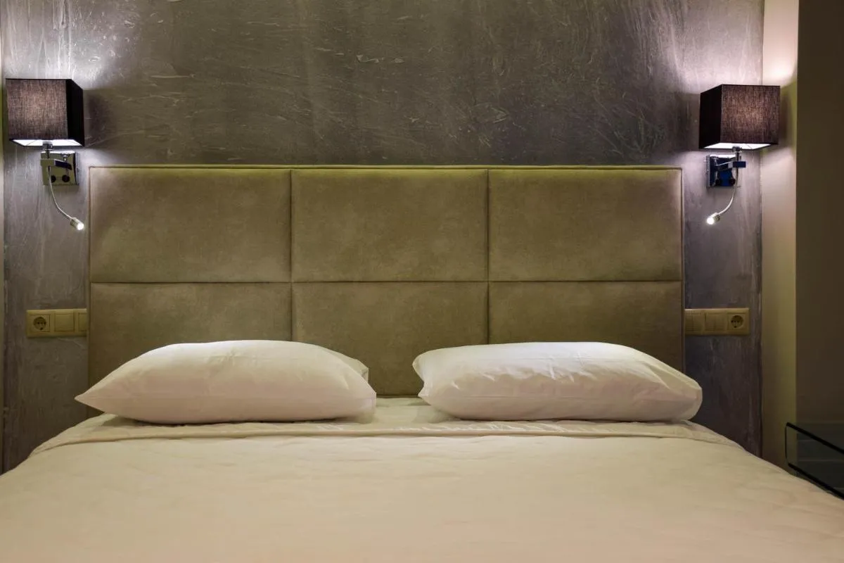 Image 6 of 24K Athena Suites