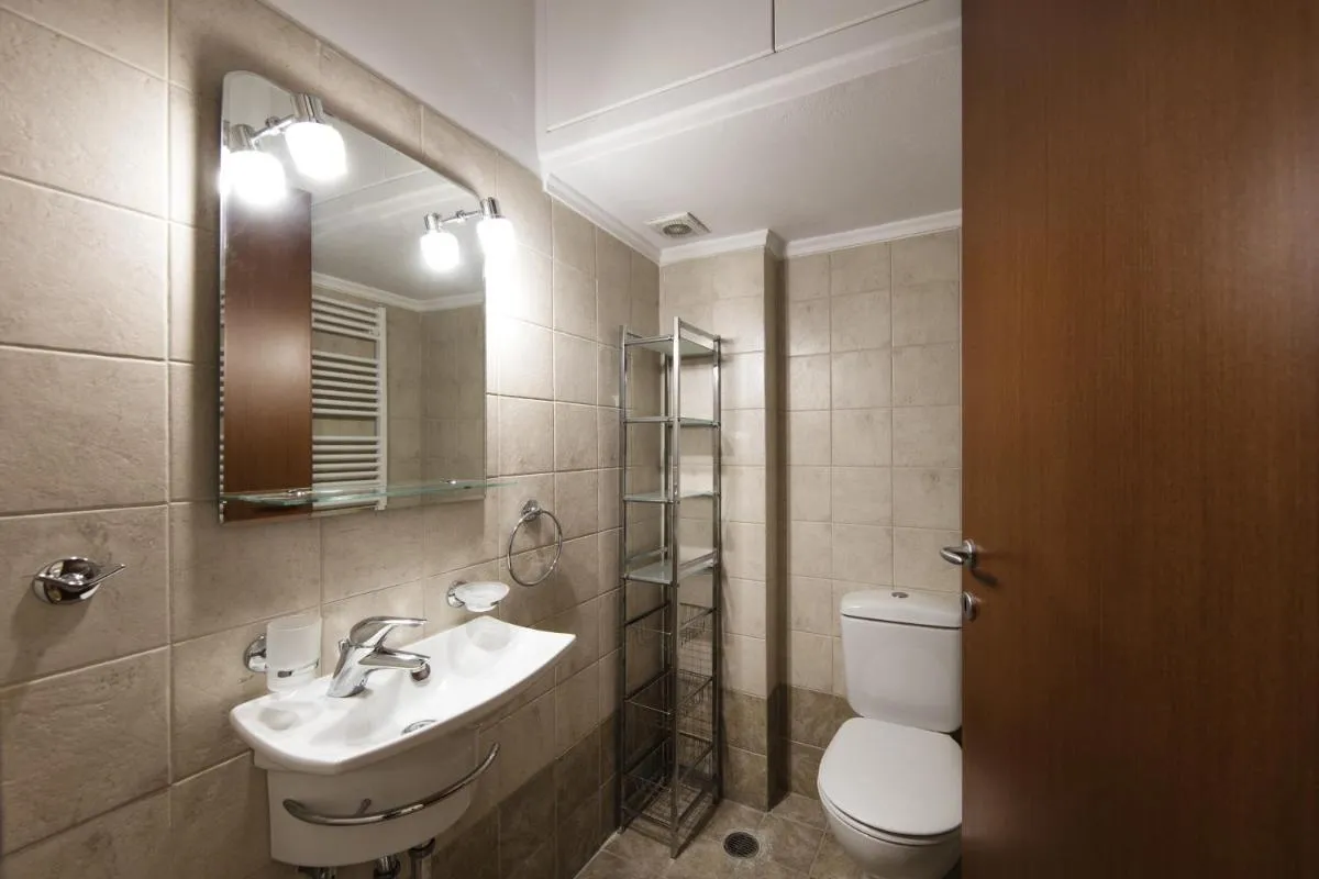 Image 6 of 2 bedroom flat next to Acropolis