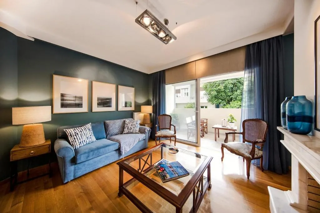 Image of 2 bedroom flat next to Acropolis