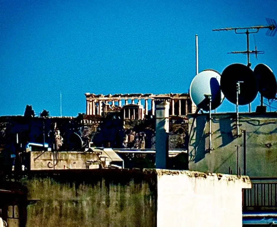 Image of ACROPOLIS CASA Historic Centre Top Floor Elegant Stylish Retreat 150m to Metro