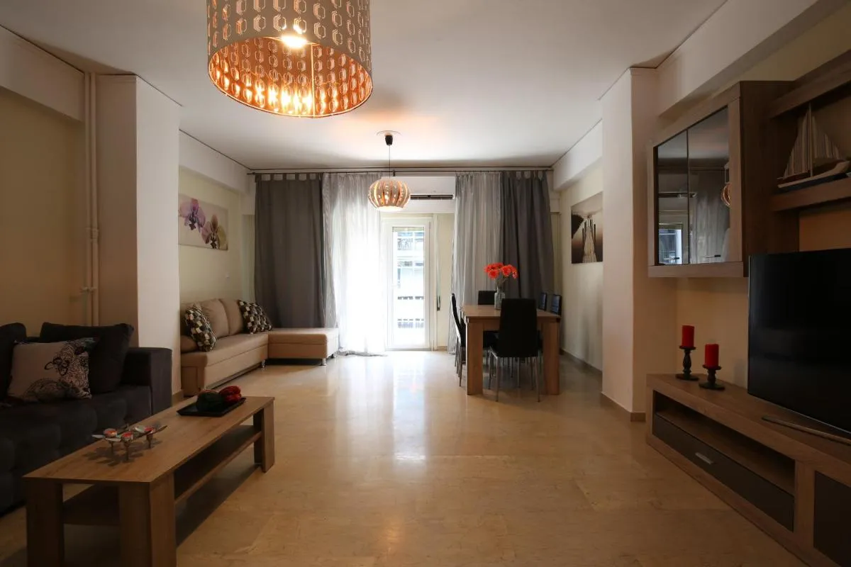 Image 4 of Acropolis Boutique Suite