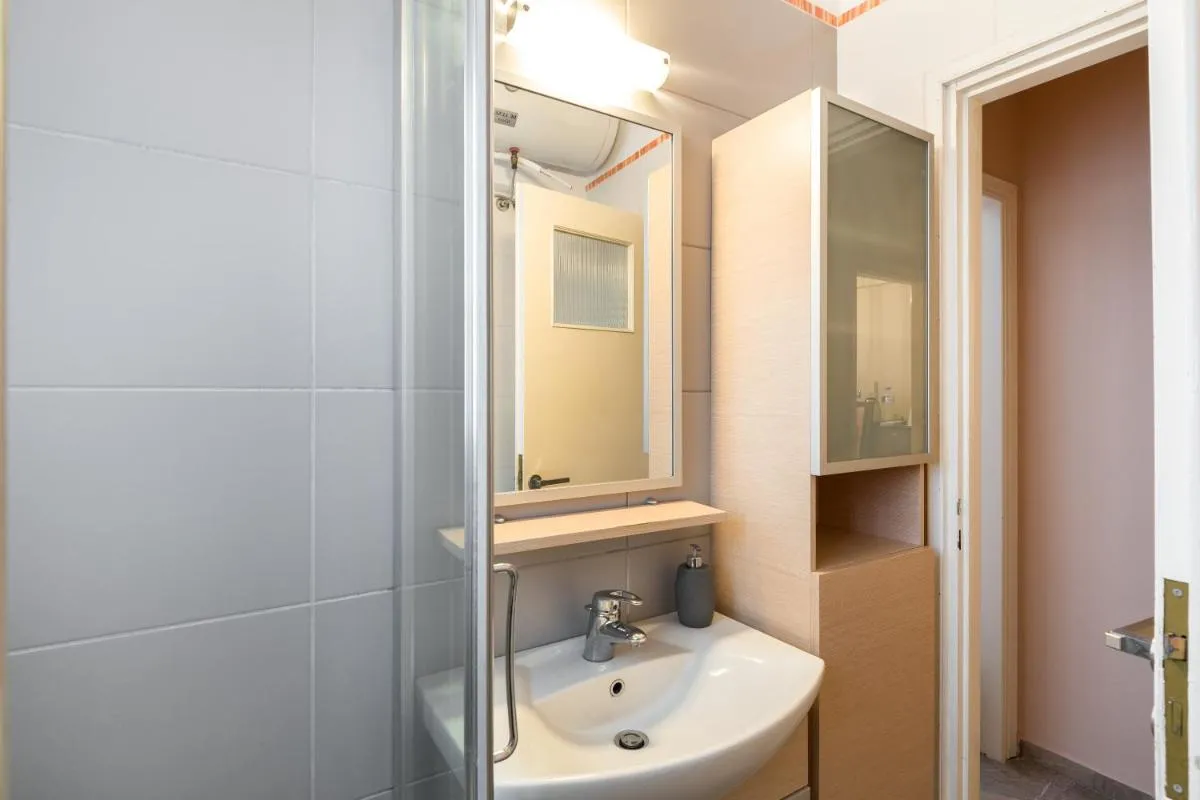 Image 2 of Acropolis Stylish Suite