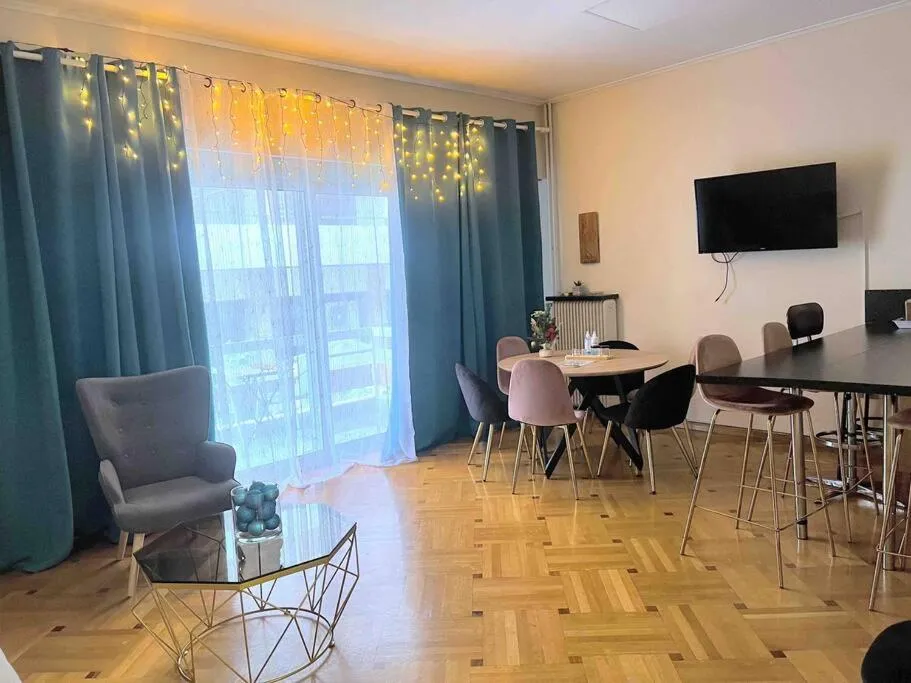 Image 4 of Amazing Huge Bright full 3BDR apt inAcropolis