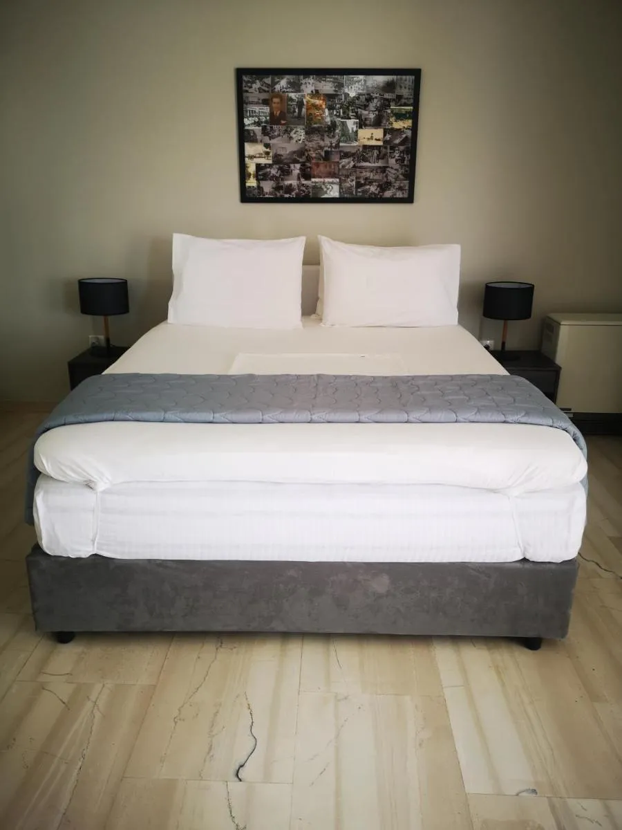 Image 3 of Androniki suite