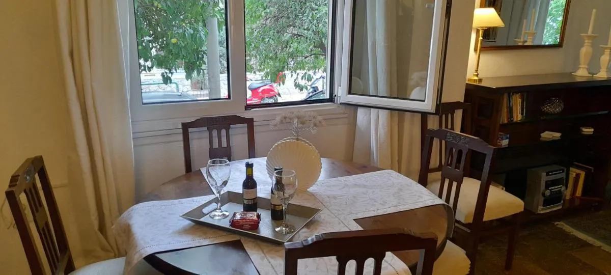 Image 4 of Apartment with a green balcony in Athens