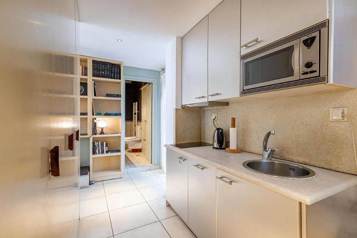Image 1 of Arthome Acropolis View
