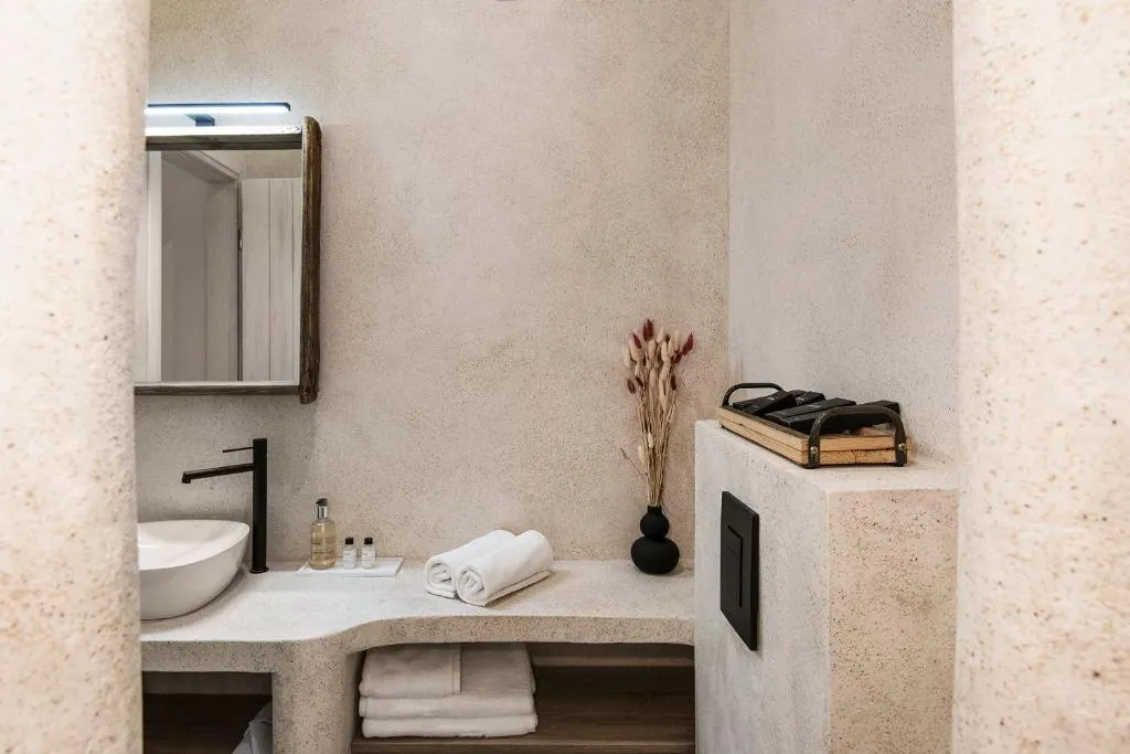 Image of Athena Luxury Studios