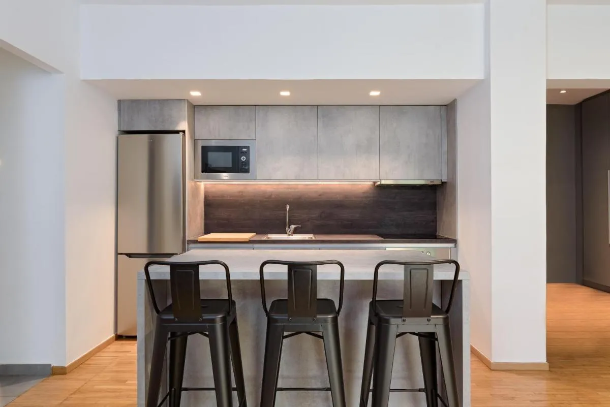 Image 5 of Athenian Stylish Living