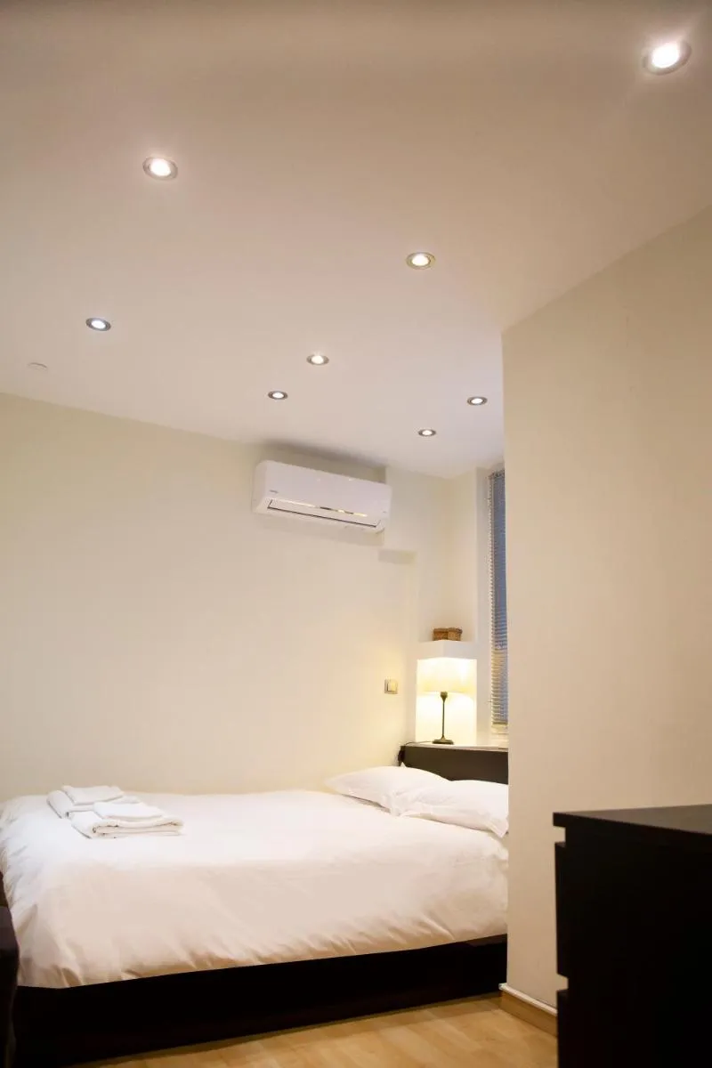 Image 3 of Athens Best location, 6 Ermou street, Syntagma square