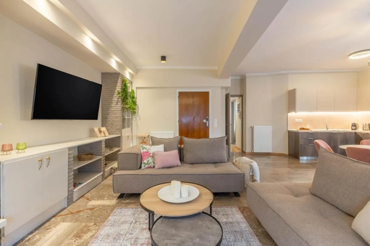 Image 4 of Athens Boutique Apt. – walking to Acropolis