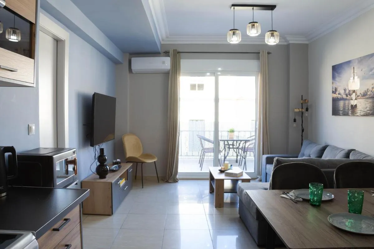 Image 4 of Athens Luxuery 3BR