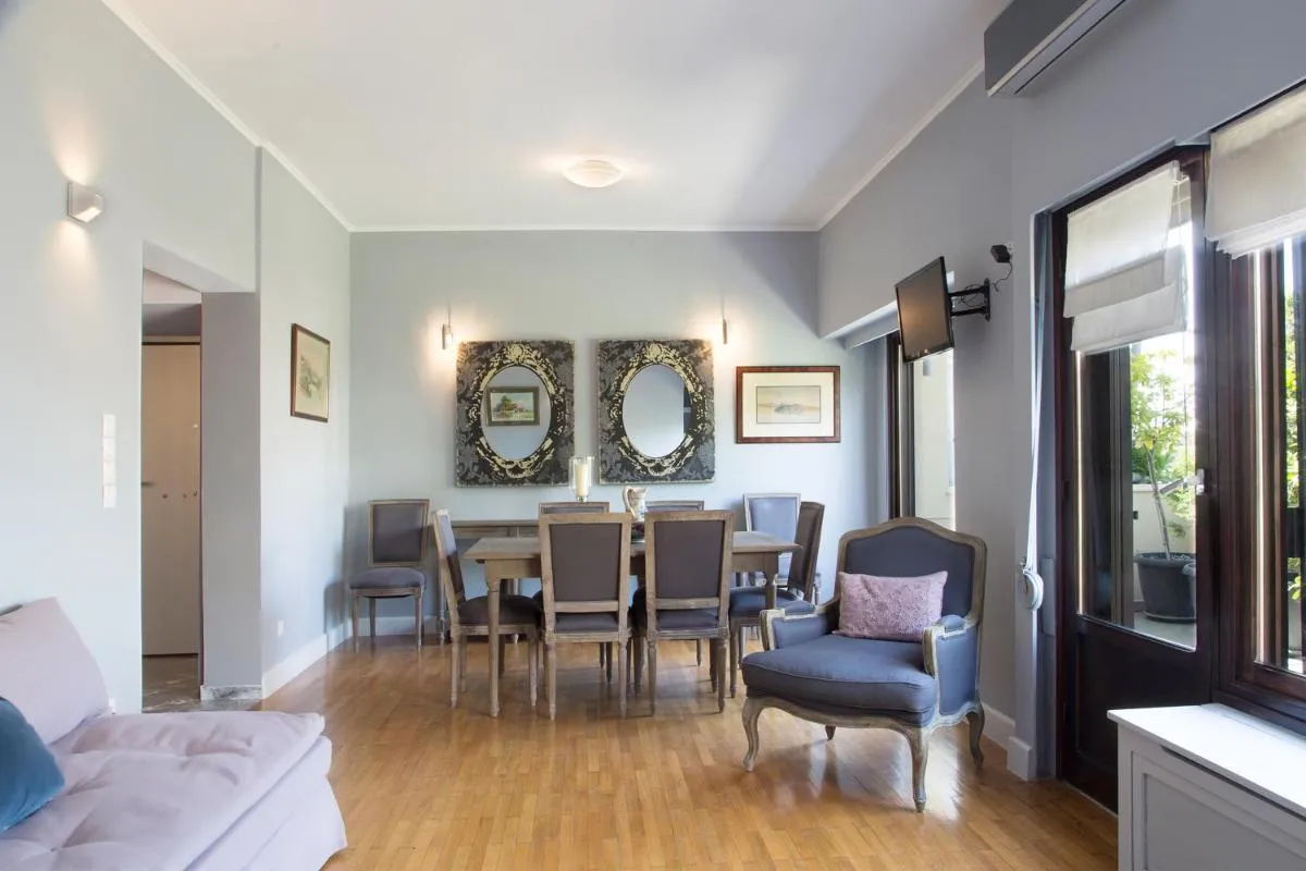 Image 4 of Beautiful Penthouse in Athens with outside jacuzzi