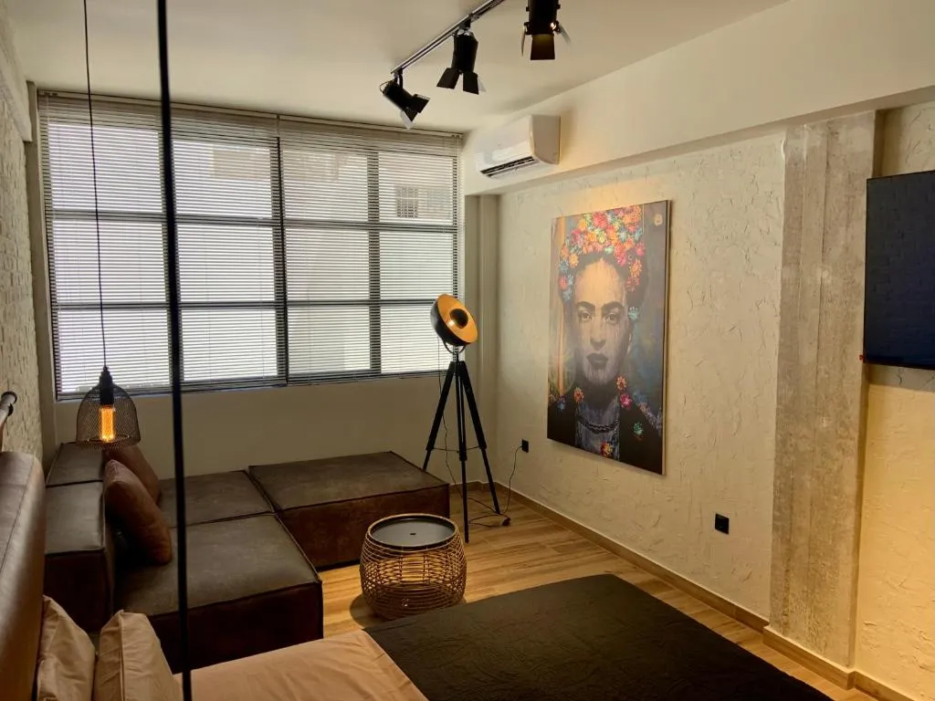 Image of Bee plus by CityBee