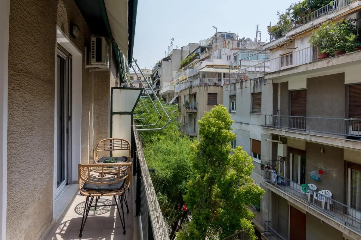 Image 5 of Bright and Spacious 2-bedrooms Apartment in Athens