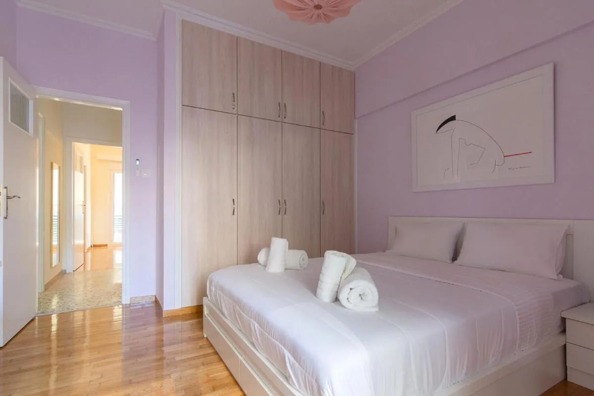 Image 1 of Bright and Spacious 2-bedrooms Apartment in Athens