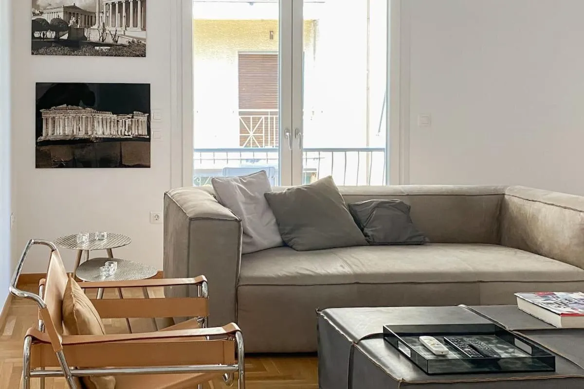Image 1 of Bright and roomy apartment, in the heart of Athens