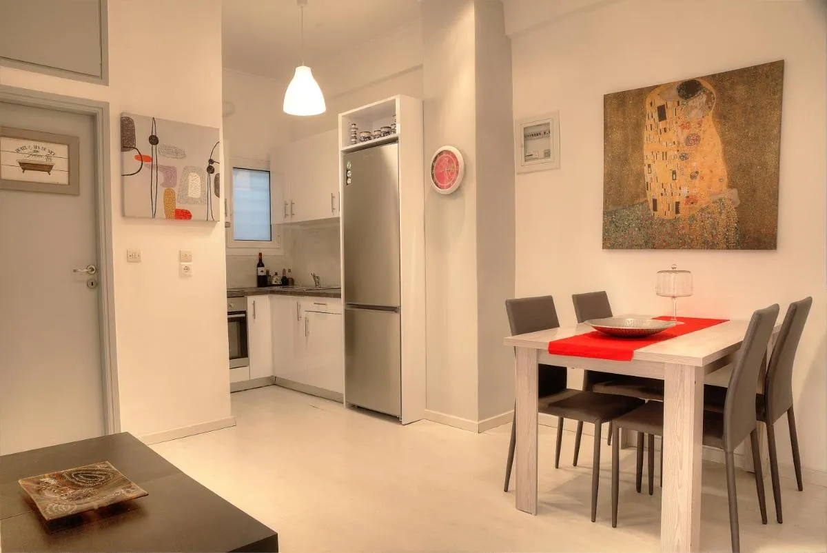 Image 5 of Cosy apartment in Glyfada center