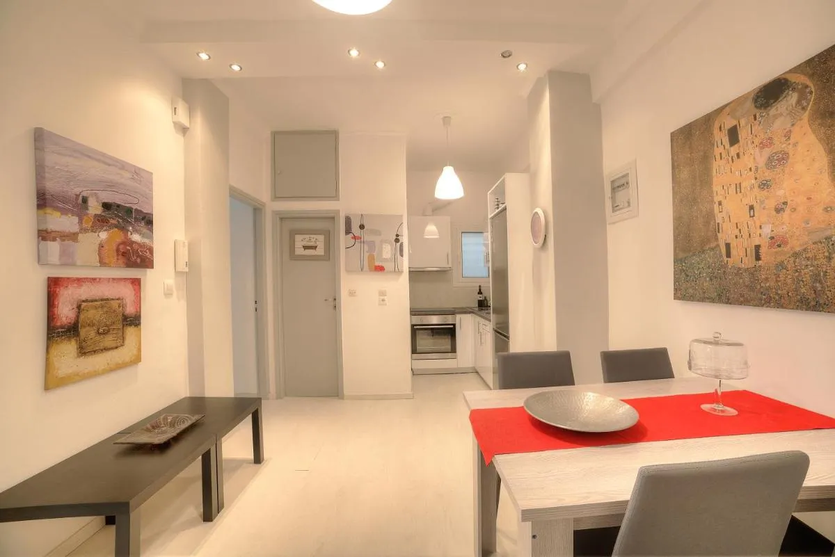 Image 6 of Cosy apartment in Glyfada center