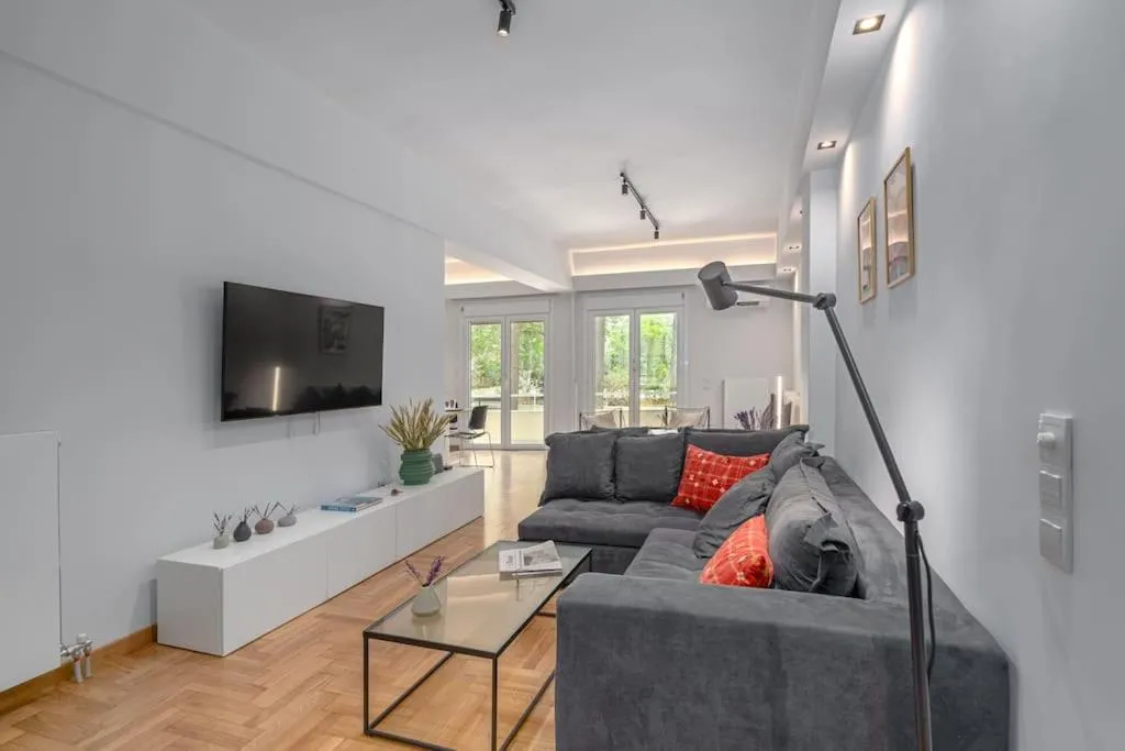 Image of Cozy 2BD aprtmnt in Ilisia Park