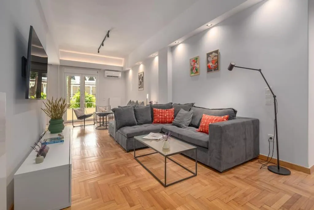 Image 4 of Cozy 2BD aprtmnt in Ilisia Park