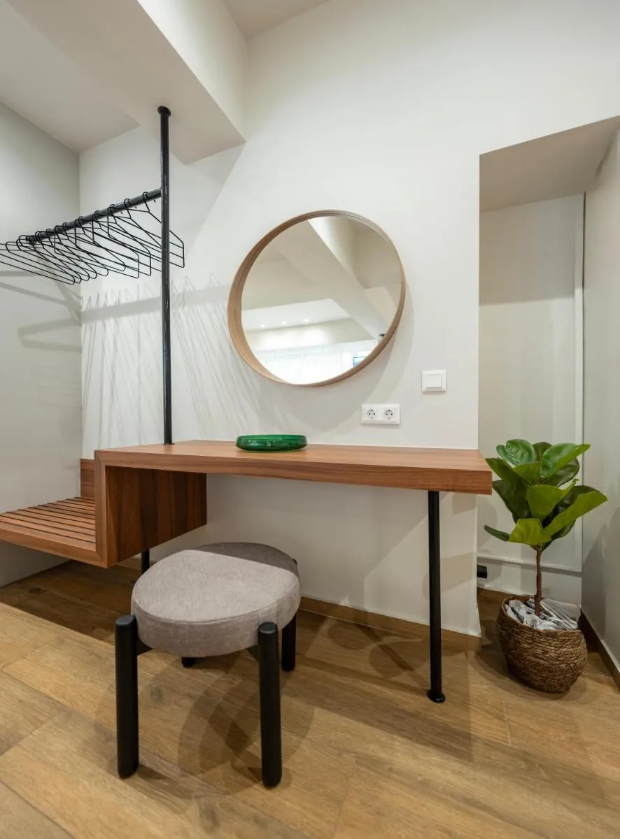 Image 4 of Derouse Othon Suite with Hydromassage Jacuzzi