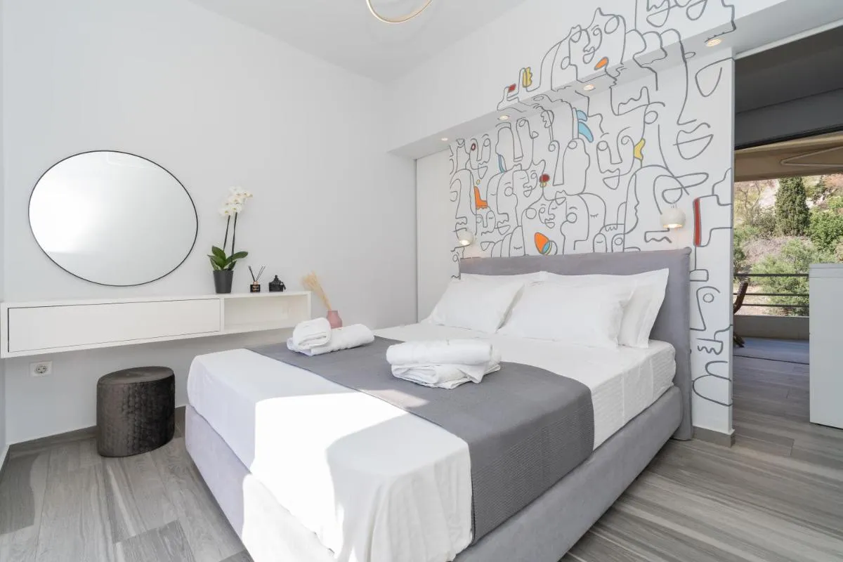 Image 1 of Elegant Suite – Acropolis