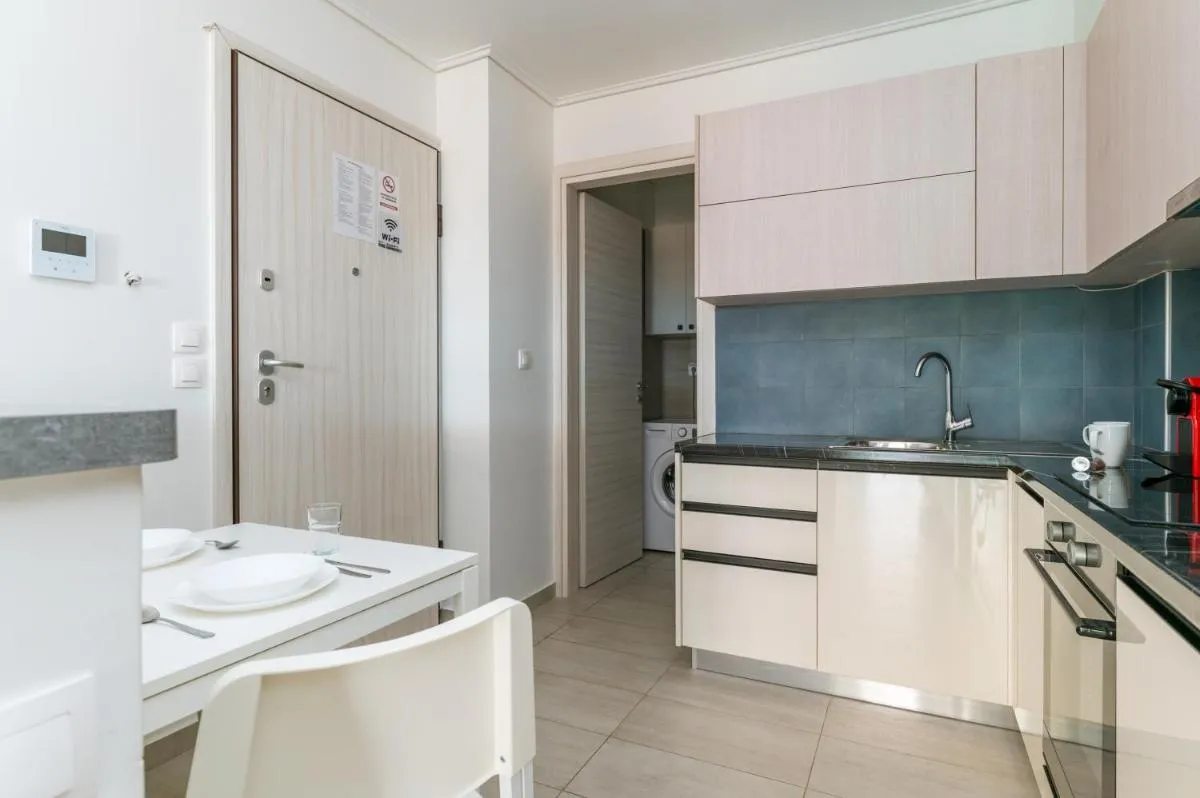 Image 2 of Elvita Apartments 4