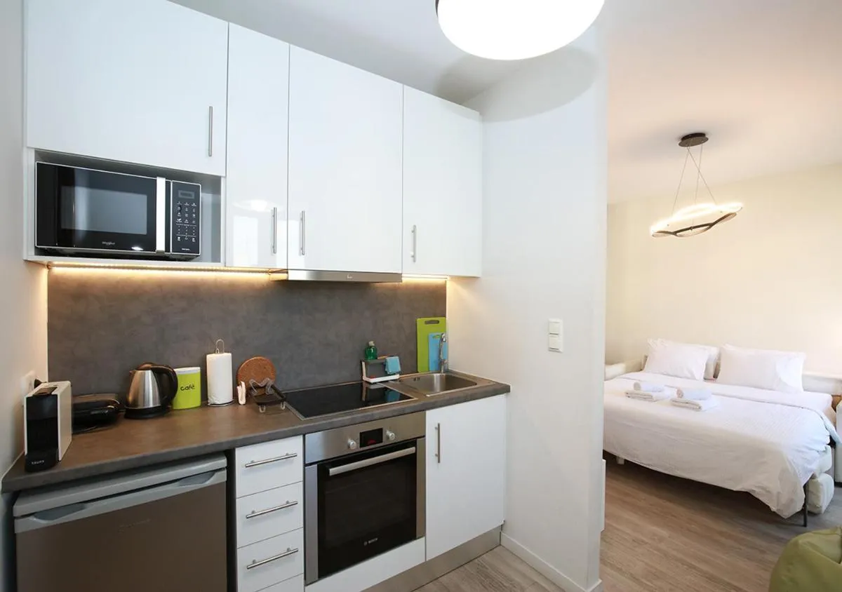 Image 3 of Emily in Athens – Central chic flat with terrace Syntagma E1