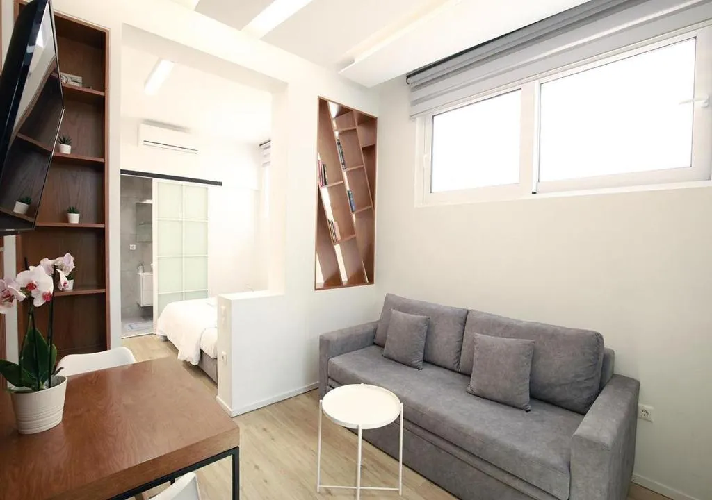 Image of Emily in Athens – Central modern flat Syntagma E4