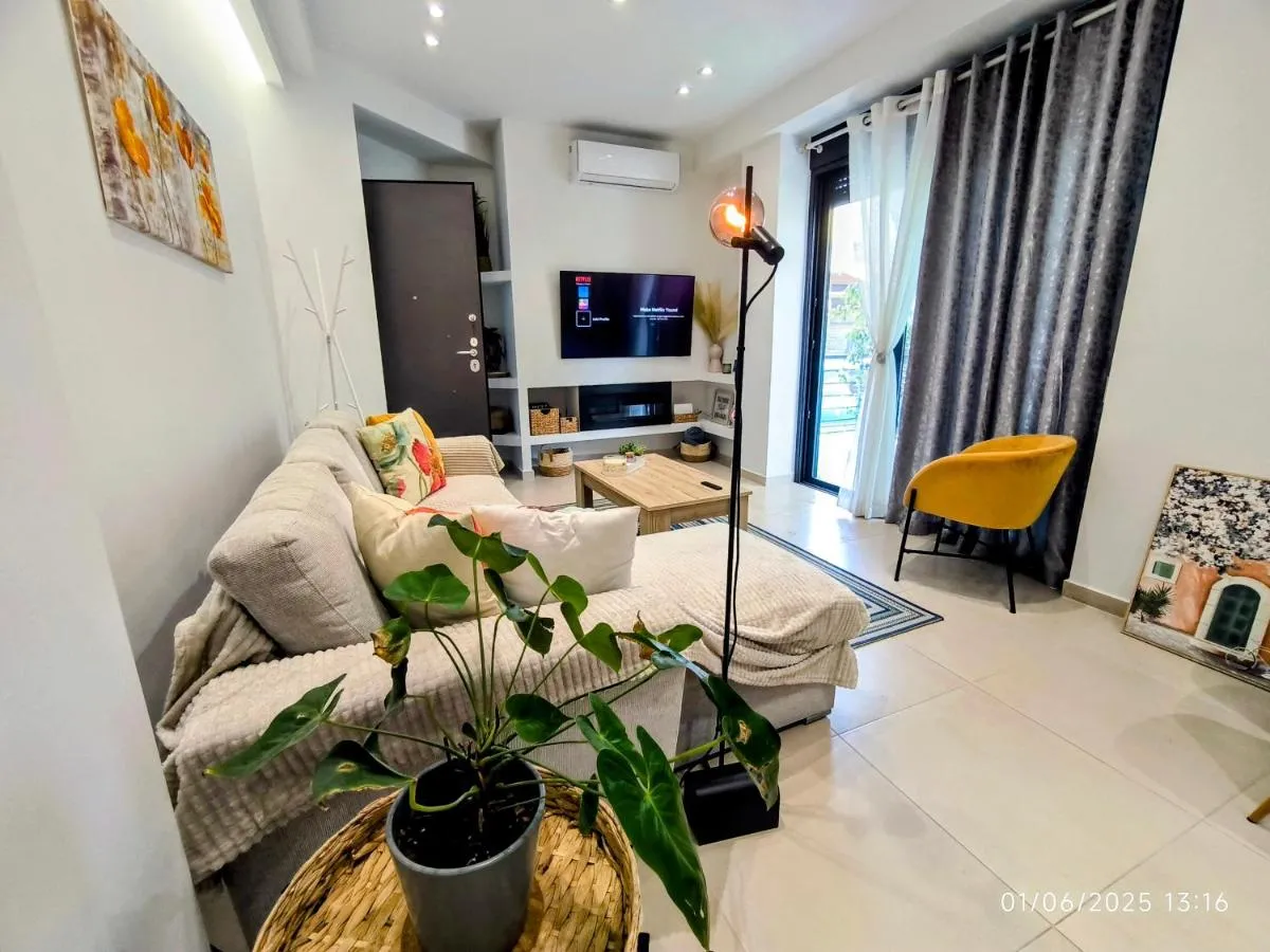 Image 4 of Floral Home 1 – Ground floor apt with courtyard and private parking!