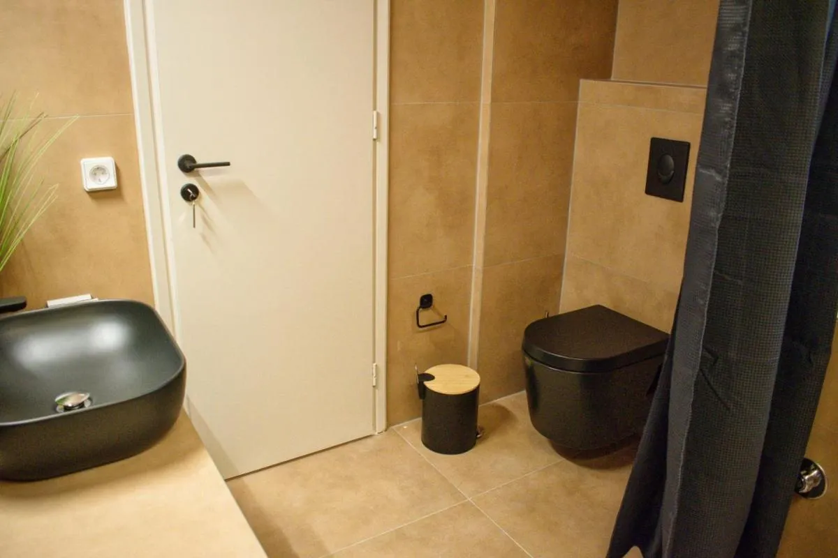 Image 2 of Gargaretta Suites Wildflower 4