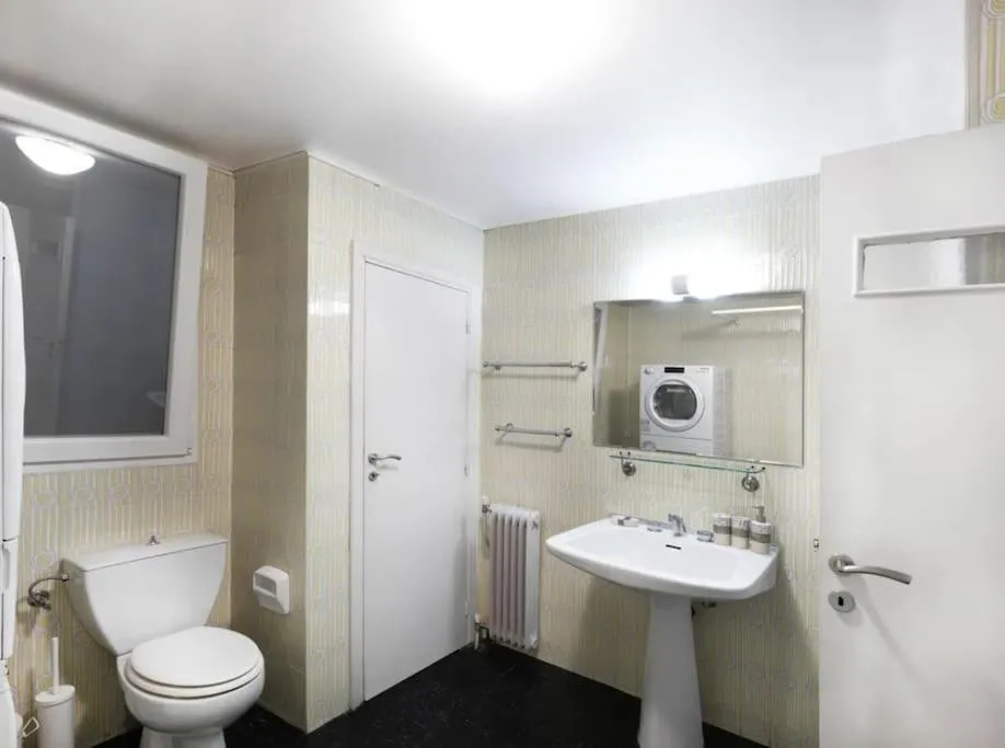 Image 1 of Hestia Anemone – Spacious Apartment in Kolonaki