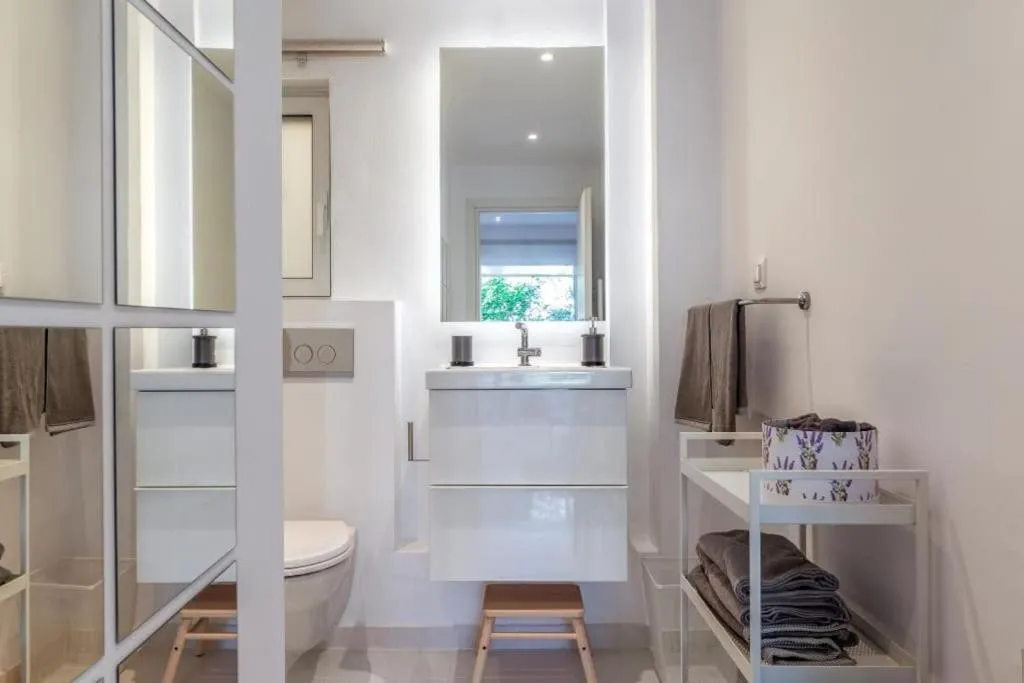 Image 2 of Hidden Gem: 2BR Artistic Retreat in Glyfada Center