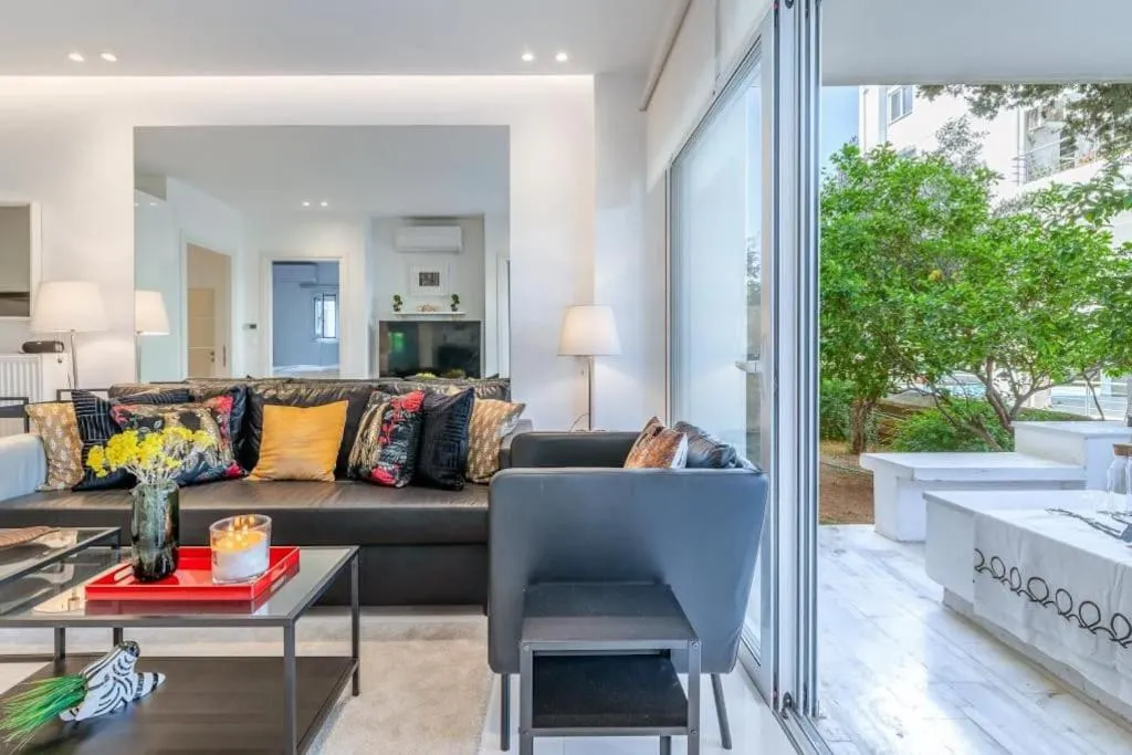 Image 3 of Hidden Gem: 2BR Artistic Retreat in Glyfada Center
