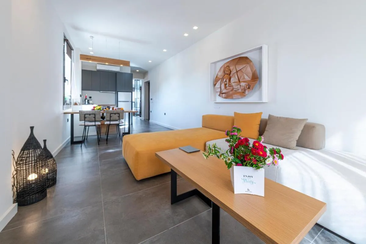 Image 3 of Hidesign Athens Acropolis Panorama Suite
