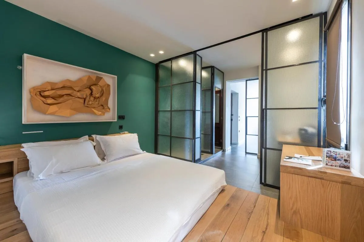 Image 5 of Hidesign Athens Acropolis Panorama Suite