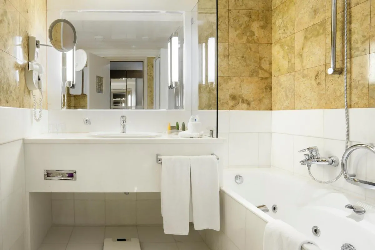 Image 2 of Holiday Inn Athens Attica Av, Airport W. by IHG
