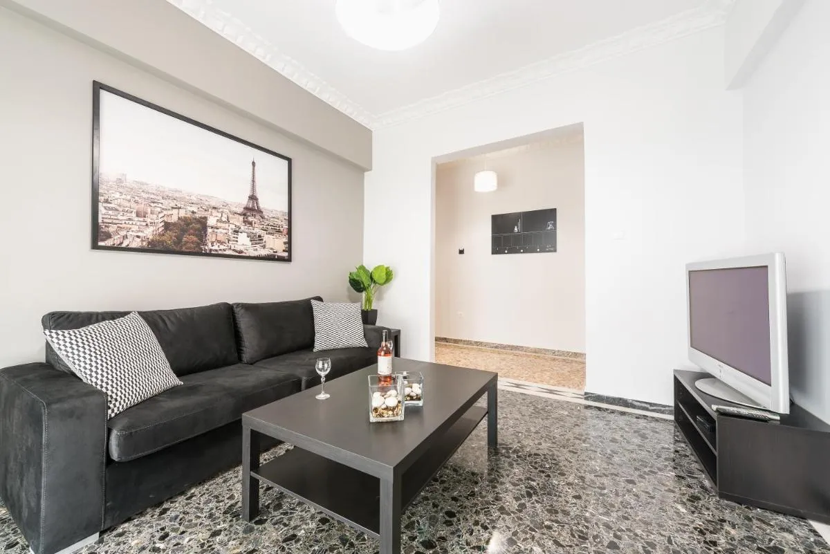 Image 4 of K&D Modern Apartment in Athens