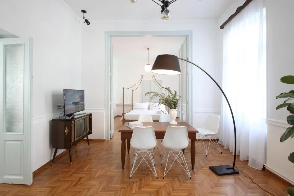 Image of Live in Athens, THISEIO Historic House
