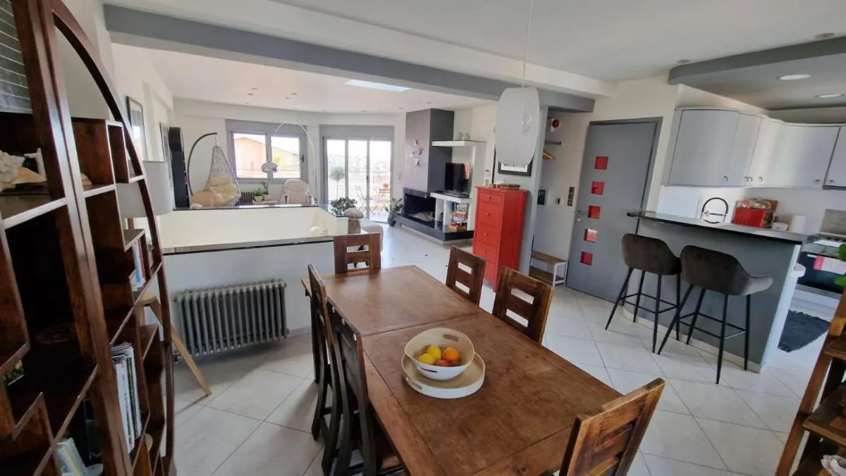 Image 2 of Lovely Maisonette
