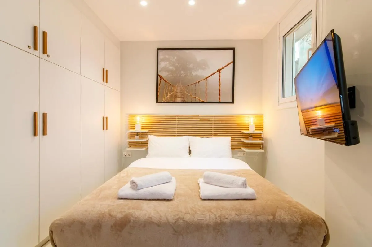 Image 2 of Luxurious studio apartment in the heart of Athens