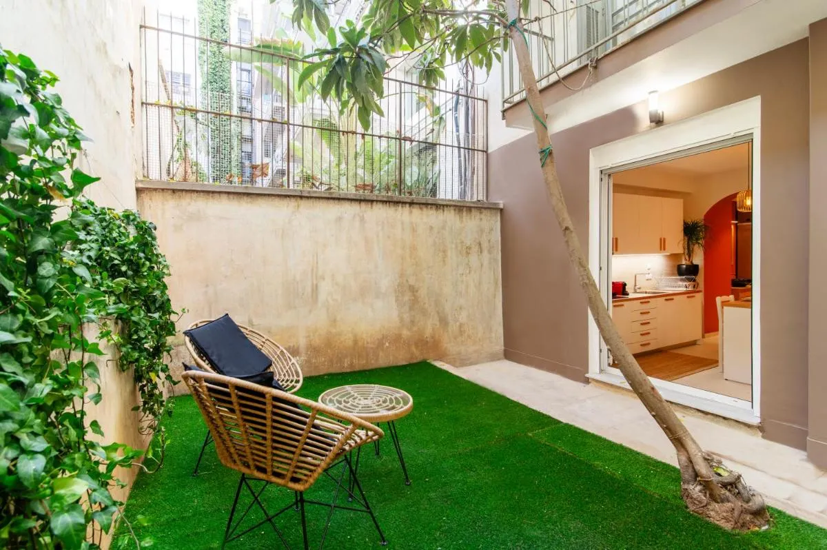 Image 3 of Luxurious studio apartment in the heart of Athens