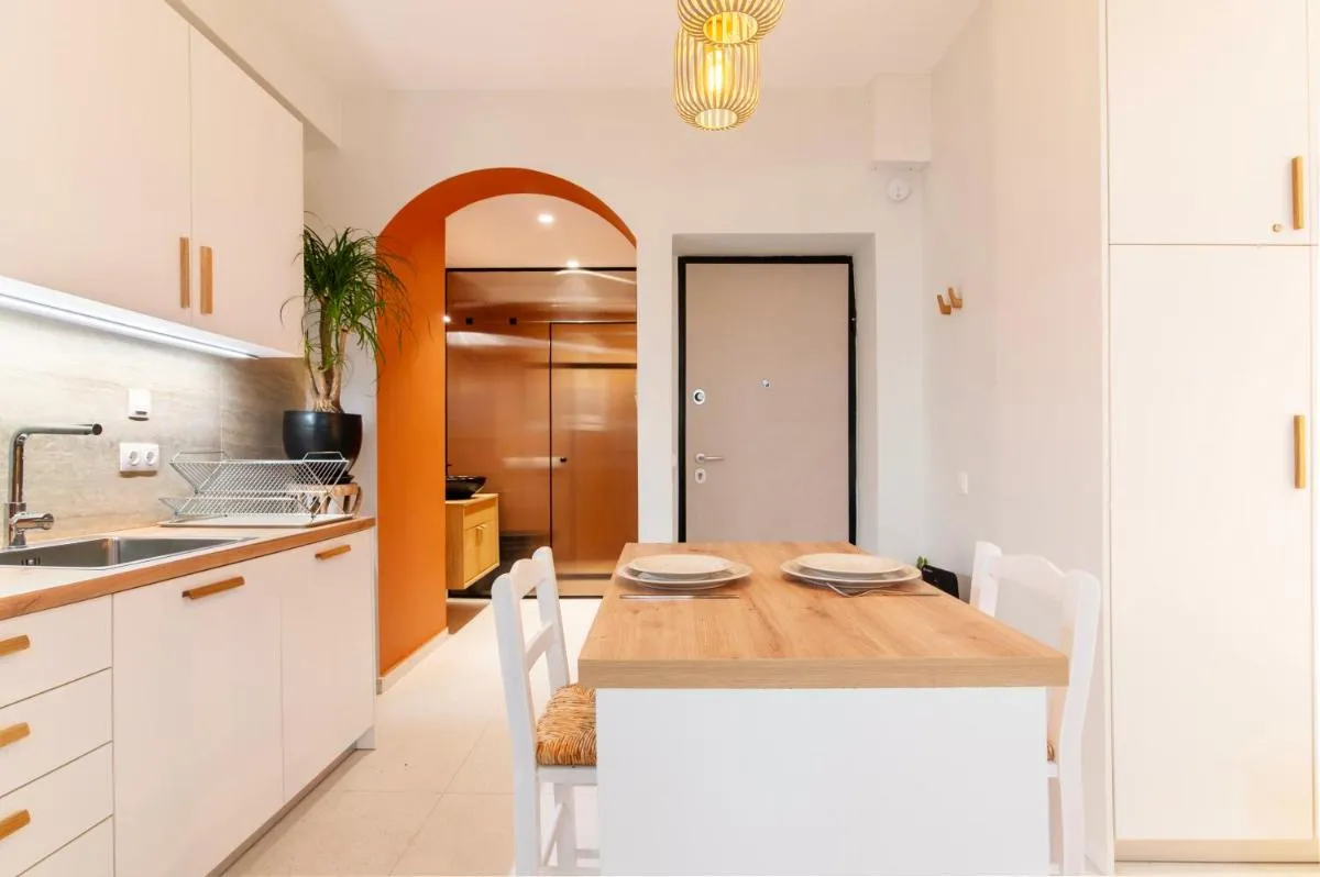 Image 1 of Luxurious studio apartment in the heart of Athens