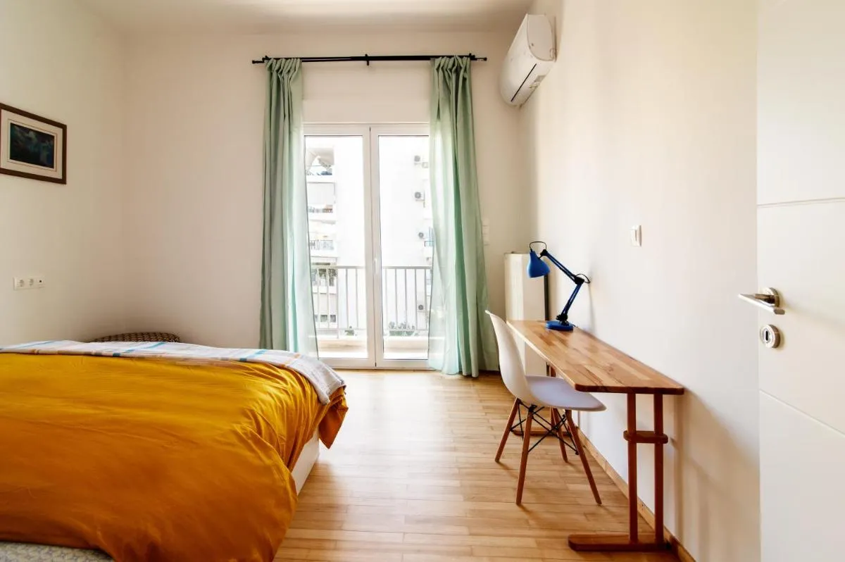 Image 3 of Luxury 1-Bedroom Apartment by the Sea in Athens