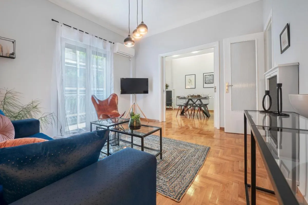Image 4 of Luxury 2 bdroom apt- Megaro Mousikis