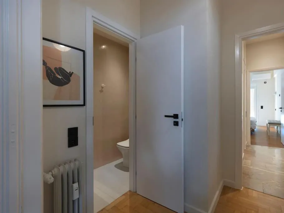 Image 2 of Lycabettus view apartment