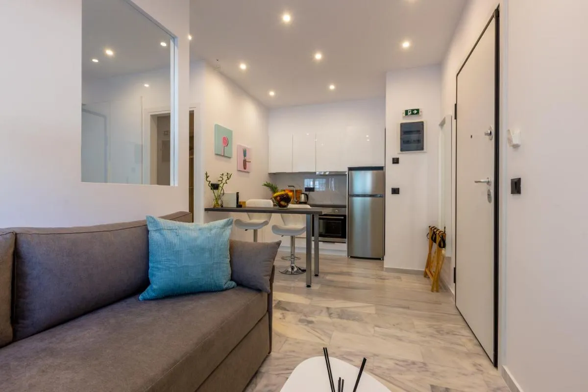 Image 3 of Mandevilia Suites
