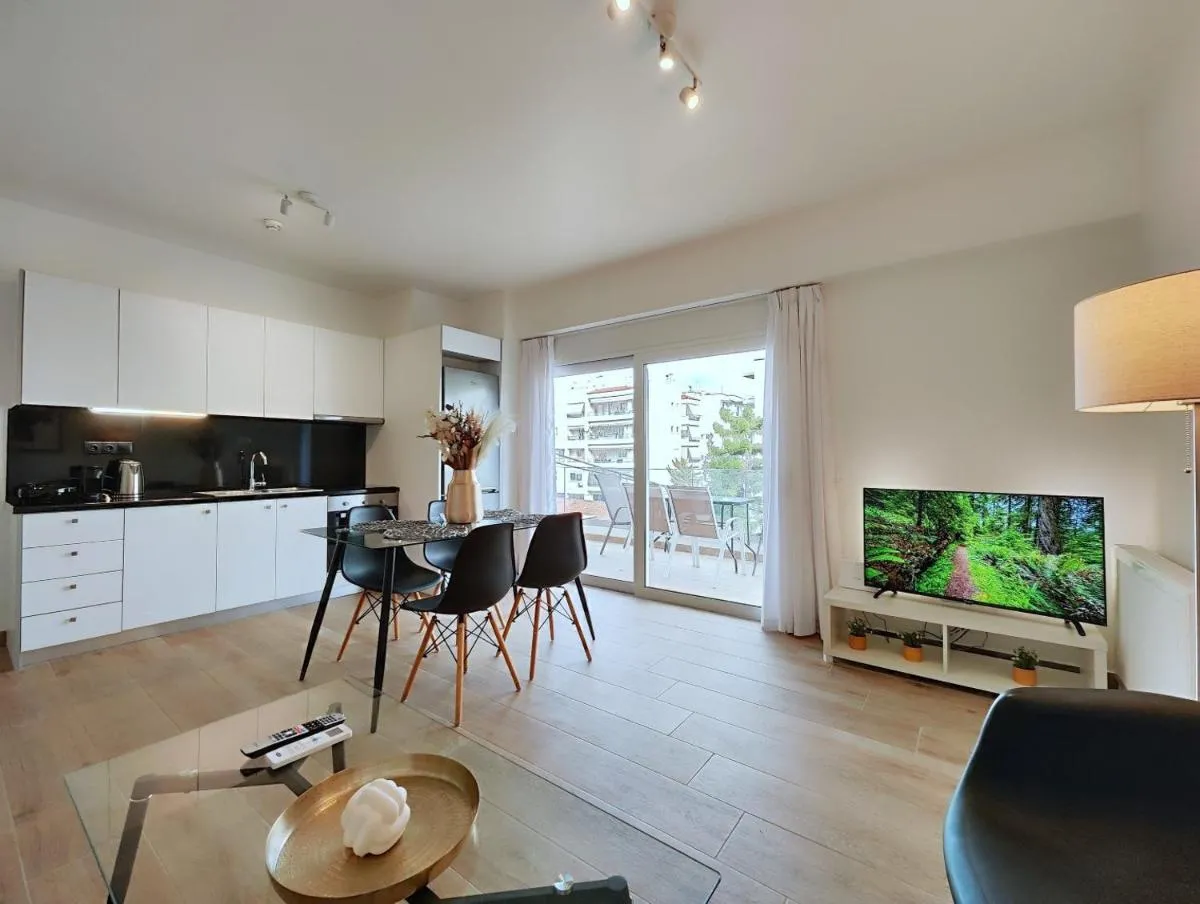 Image 3 of Marathonomachon by Verde Apartments